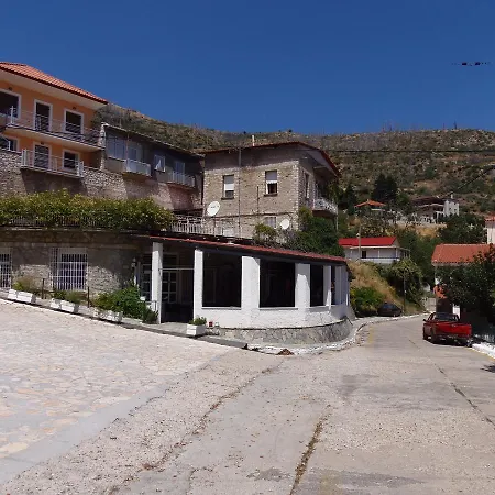 Fteres Hotel Plataniotissa
