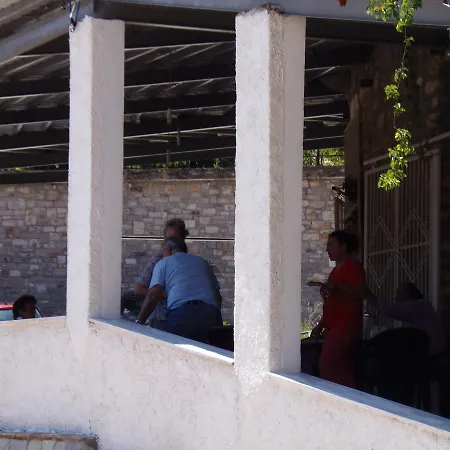 Fteres Hotel Plataniotissa